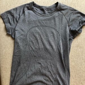 Lululemon short sleeve